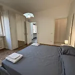 E Spazioso, 3 Camere, 3 Bagni & Terrazzo Apartment