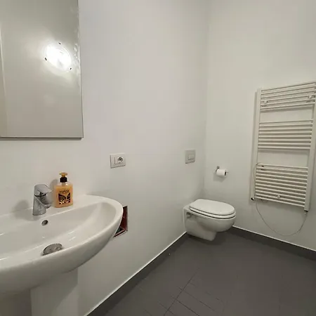 E Spazioso, 3 Camere, 3 Bagni & Terrazzo