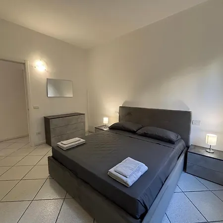 E Spazioso, 3 Camere, 3 Bagni & Terrazzo * Bergamo